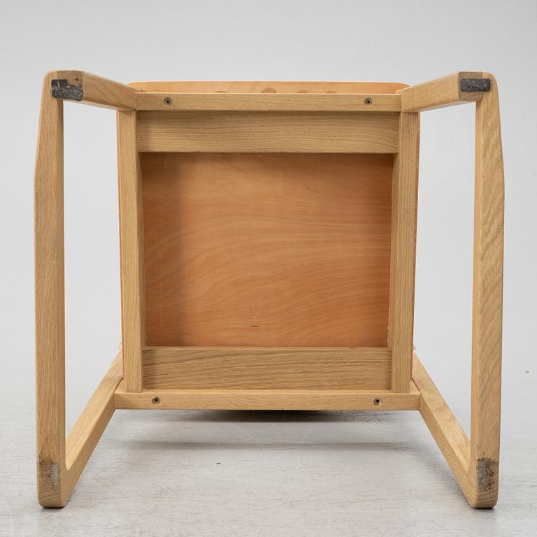 Keiji Ashizawa, stol, "Sori Chair", Ariake, Japan.