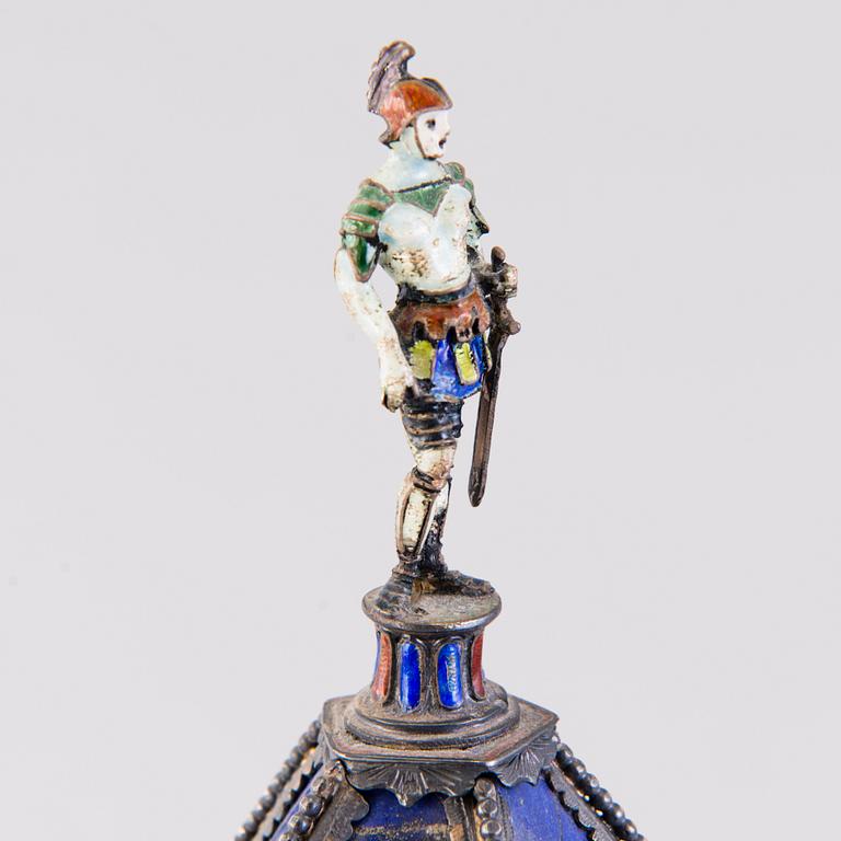 BORDSUR, silver, emalj och lapis lazuli, troligen Hermann Böhm, Wien, Österrike, 1800-talets senare hälft.