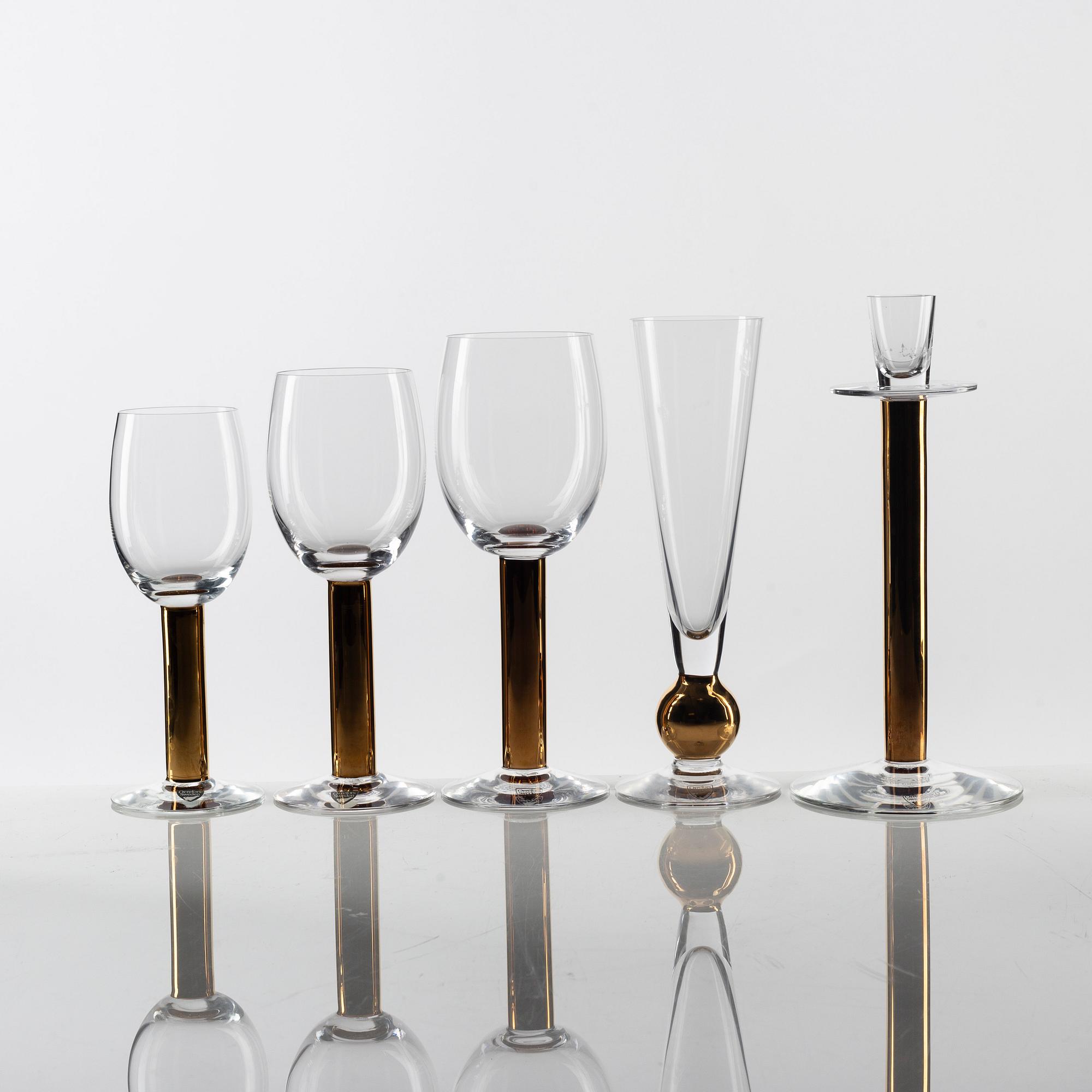 Gunnar Cyrén, an 18-piece 'Nobel' glass service, Orrefors.