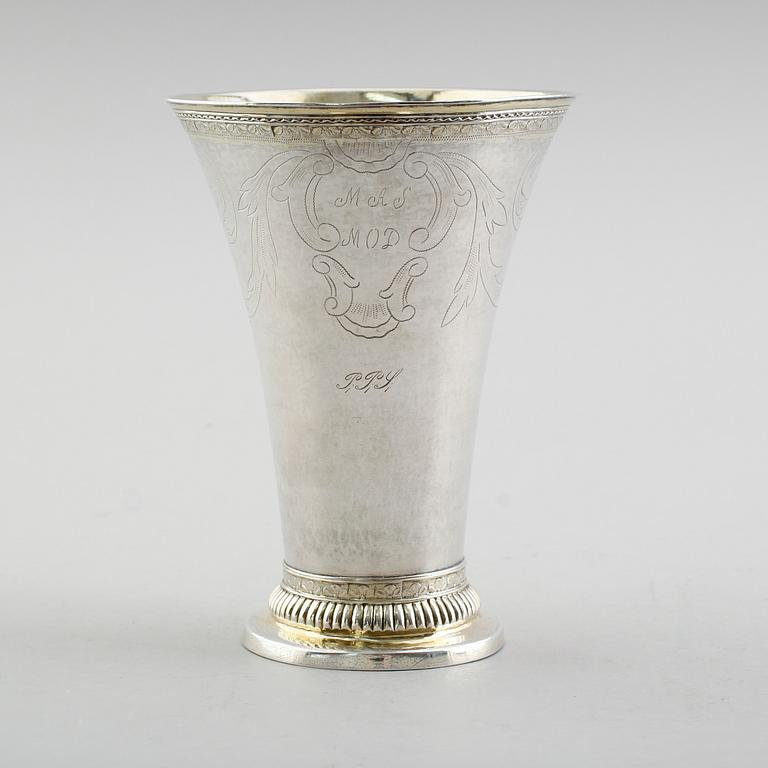 BÄGARE, silver, Nils Hellberg, Stockholm 1800. Vikt ca 457 gram.