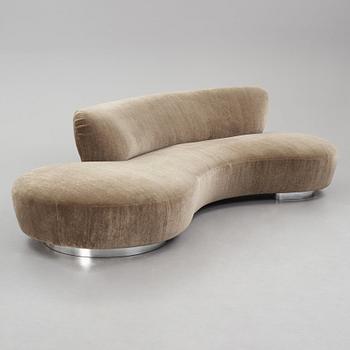 Vladimir Kagan, a "Serpentine" sofa with ottoman, New York Collection (Club House Italia), Italy post 1999.