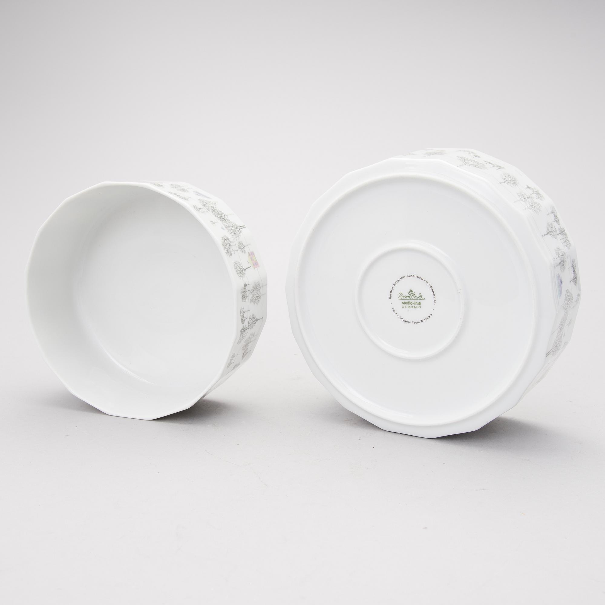 A 53 piece "Winterreise" & "Polygon"  dinner/coffee set by Rut Bryk and Tapio Wirkkala for Rosenthal. Late 20th century.