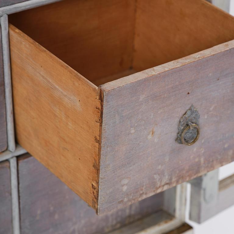 Miniatyrskåp, Sverige, 1700-talets senare del, Rokoko.