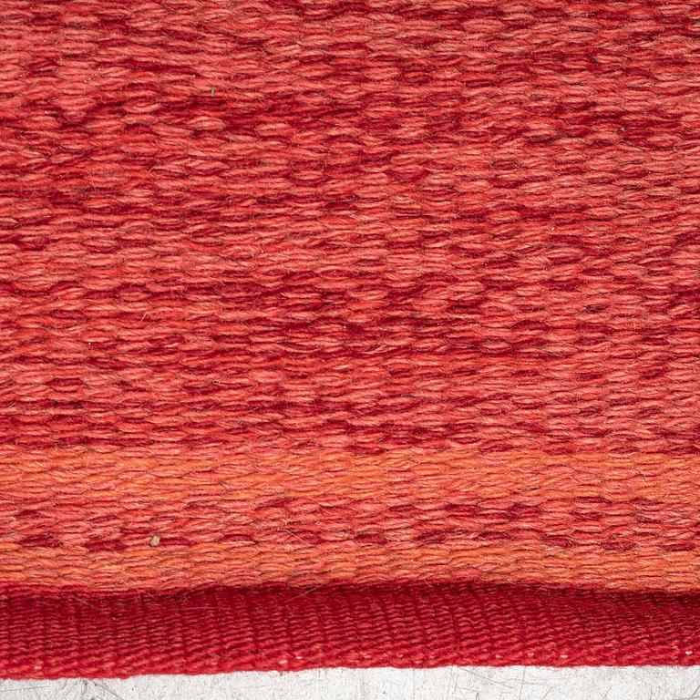 A carpet, flat weave, ca 353 x 230,5 cm, Sweden second half of the 20th century to around 2000.