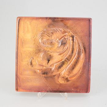 Two art glass tiles by Åsa Jungnelius for Kosta Boda, Signed.