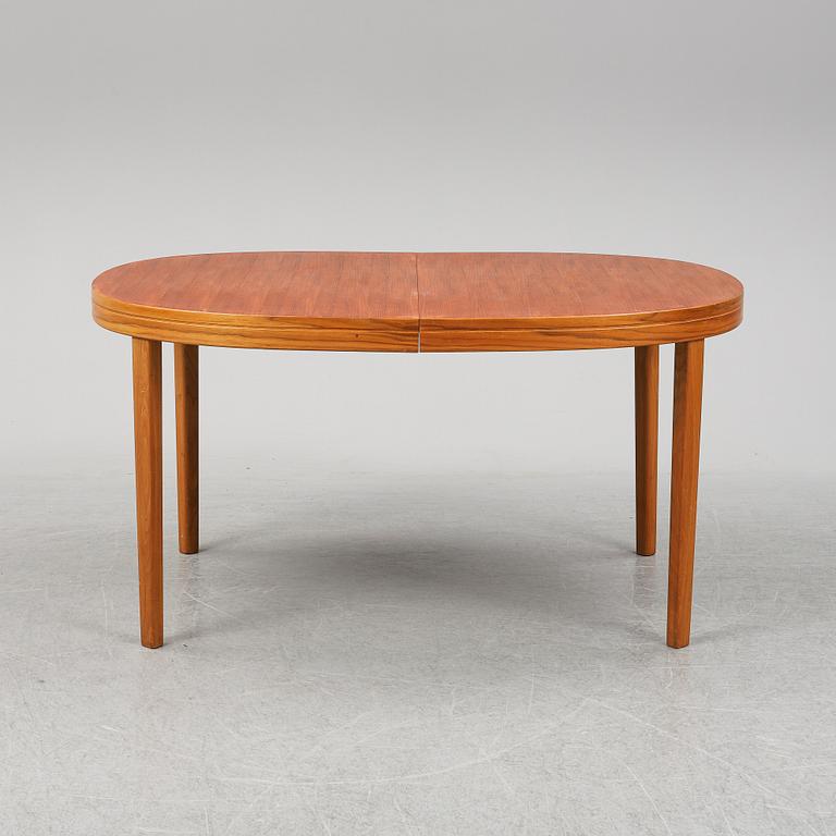 A walnut dining table from Skaraborgs Möbelindustri AB, Tibro, second half of the 20th Century.