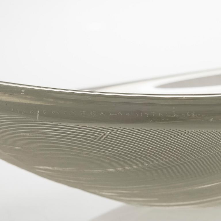 Tapio Wirkkala, A glass bowl "Lehti" (Leaf), signed Tapio Wirkkala Iittala -56.