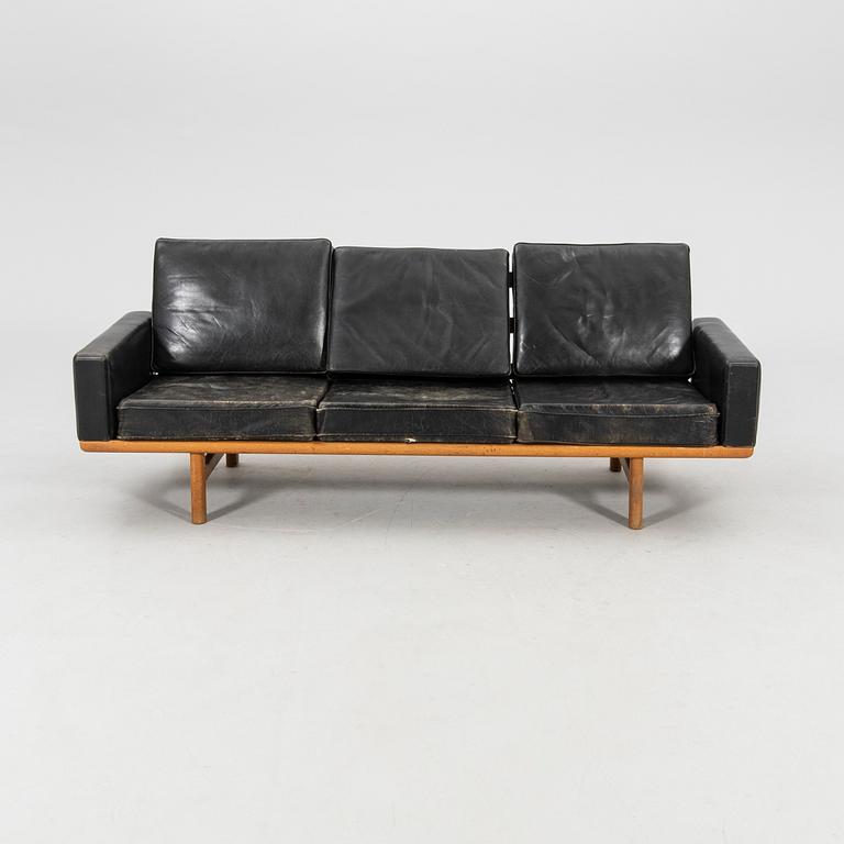 Hans J. Wegner, soffa "GE 236", Getama Gedsted Danmark.