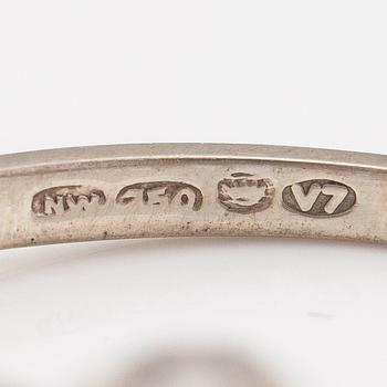 An 18K white gold ring with old-cut diamonds ca. 0.90 ct in total. Import marked Westerback, Helsinki 1974.