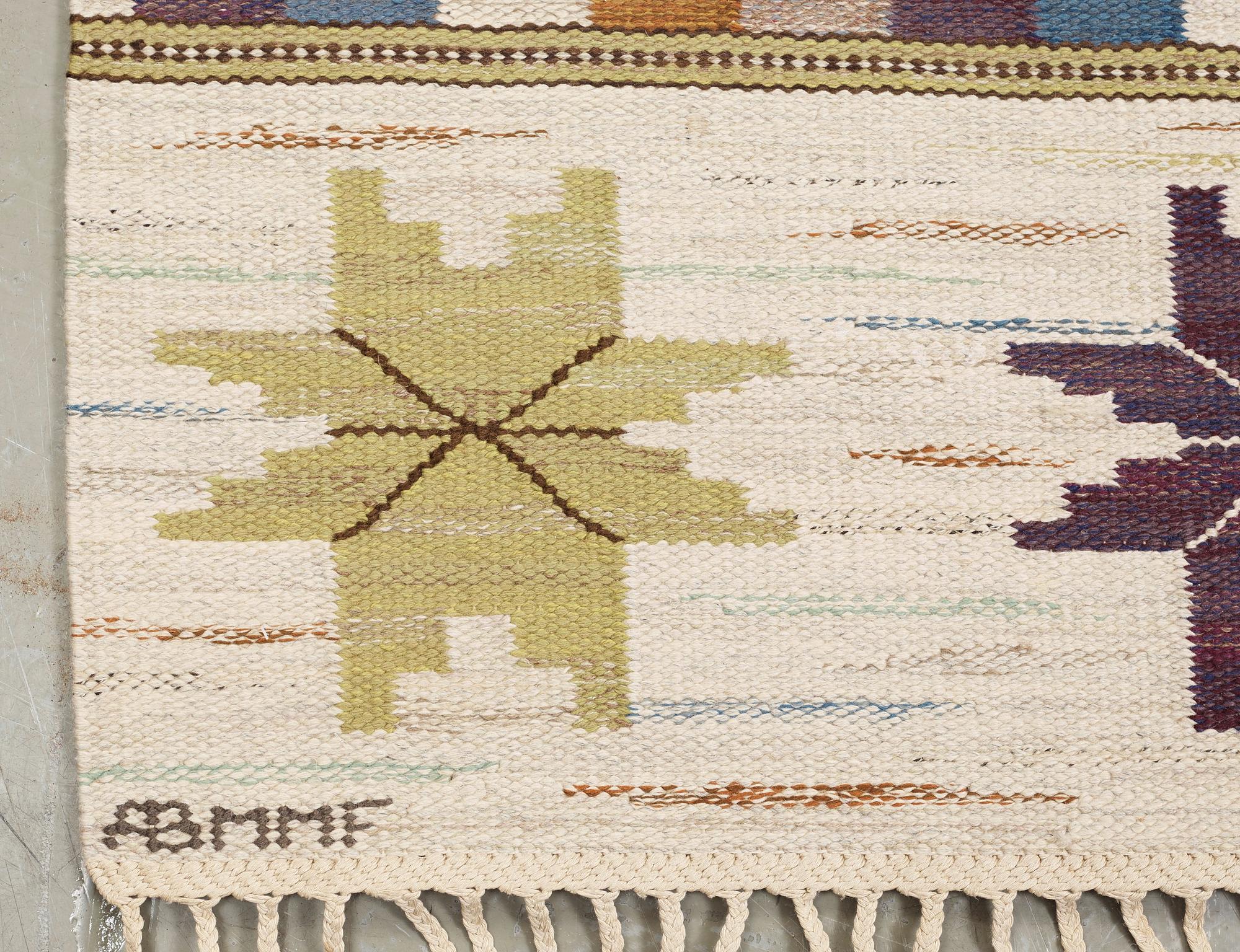 MATTA. "Höstmattan". Rölakan. 328 x 221 cm. Signerad AB MMF.