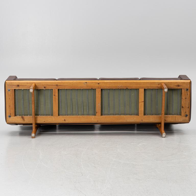 Hans J. Wegner, soffa "GE236" för Getama, Gedsted, Danmark 1900-talets senare del.