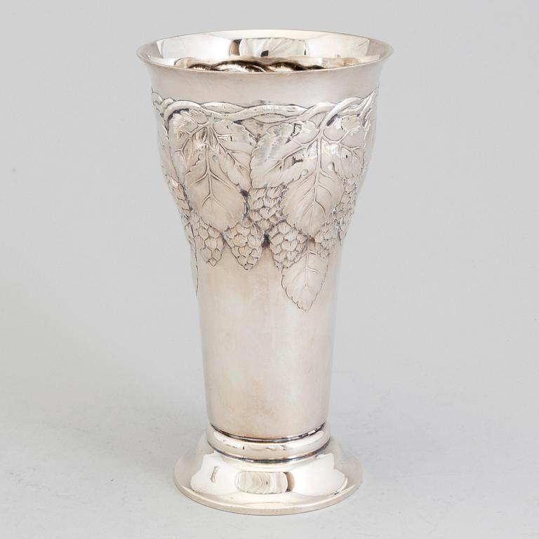 A Danish Art Nouveau silver vase, maker's mark A Dragsted, Copenhagen 1919.