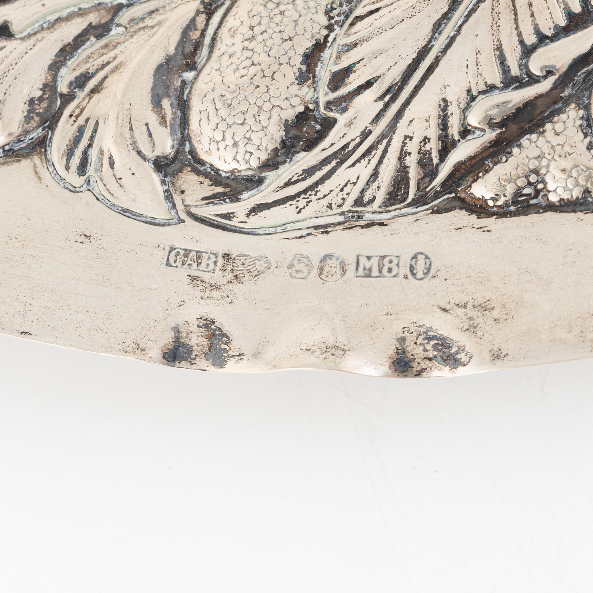 Presenterfat, skål samt sockerskrin med lock, silver, barockstil, 1900-tal.