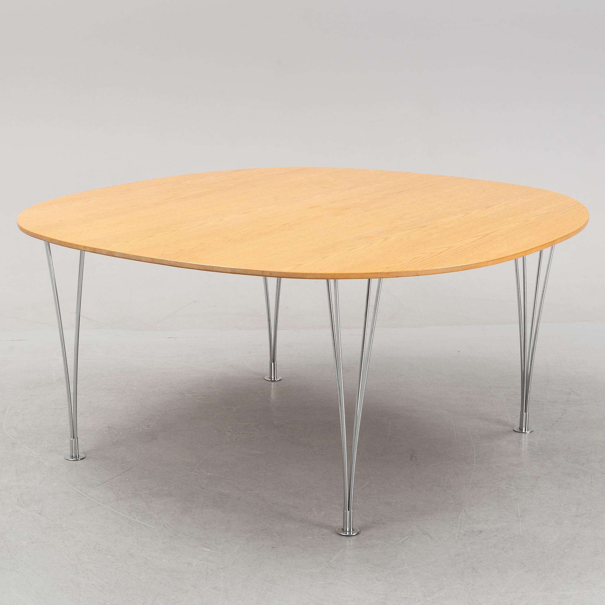 Bruno Mathsson & Piet Hein, an oak dining table, 'Supercirkel', Bruno Mathsson international 2004.