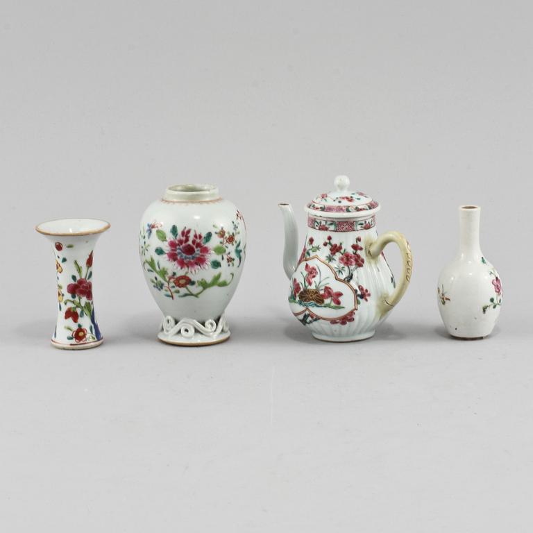 MINIATYRER, 4 delar, porslin, Kina, 1700/1800-tal.