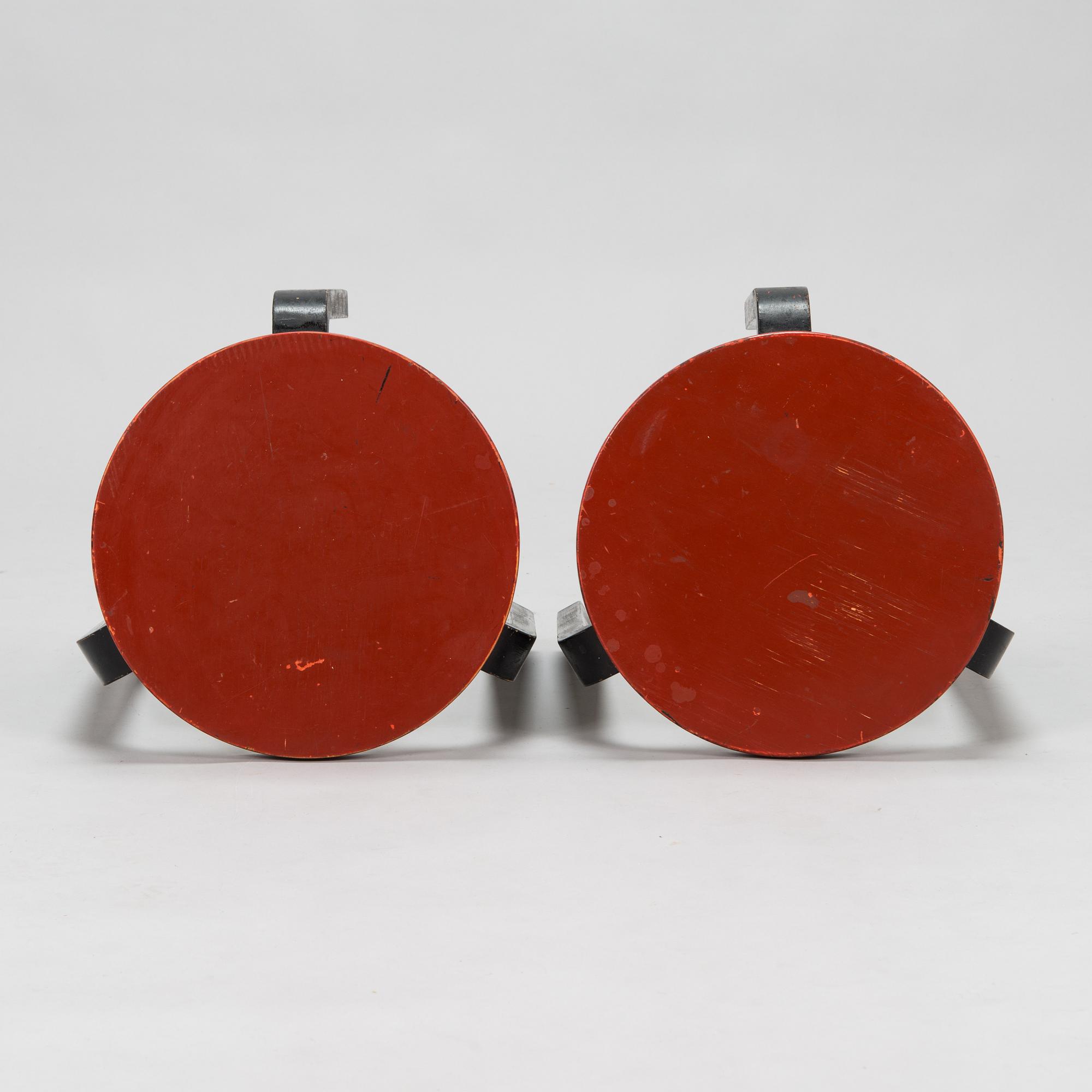 Alvar Aalto, pallar, 2 st, modell 60,  O.Y. Huonekalu-ja Rakennustyötehdas A.B. 1900-talets mitt.