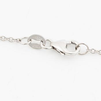 Collier 18K vitguld med droppslipad diamant, medföljande GIA report.