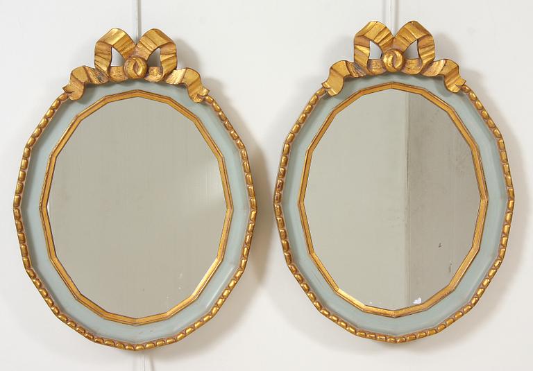 SPEGLAR, ett par, gustaviansk stil, 1900-talets slut.