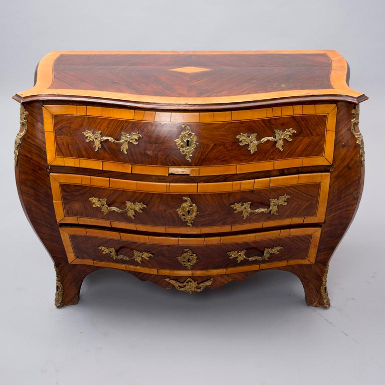 A CHEST OF DRAWERS, rococo 18th century, probably Finland.