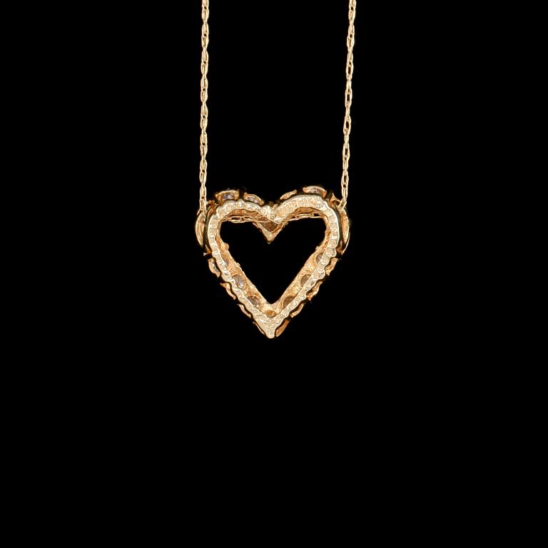 HÄNGE, 14K guld med 16 briljantslipade diamanter, utländska stämplar. Vikt 1,7 g.