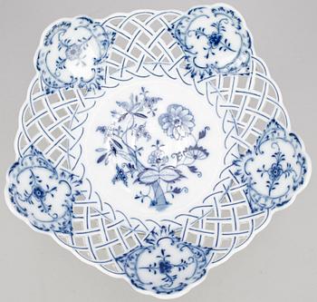 GALLERSKÅL PÅ FOT, Meissen-replika, 1900-tal.