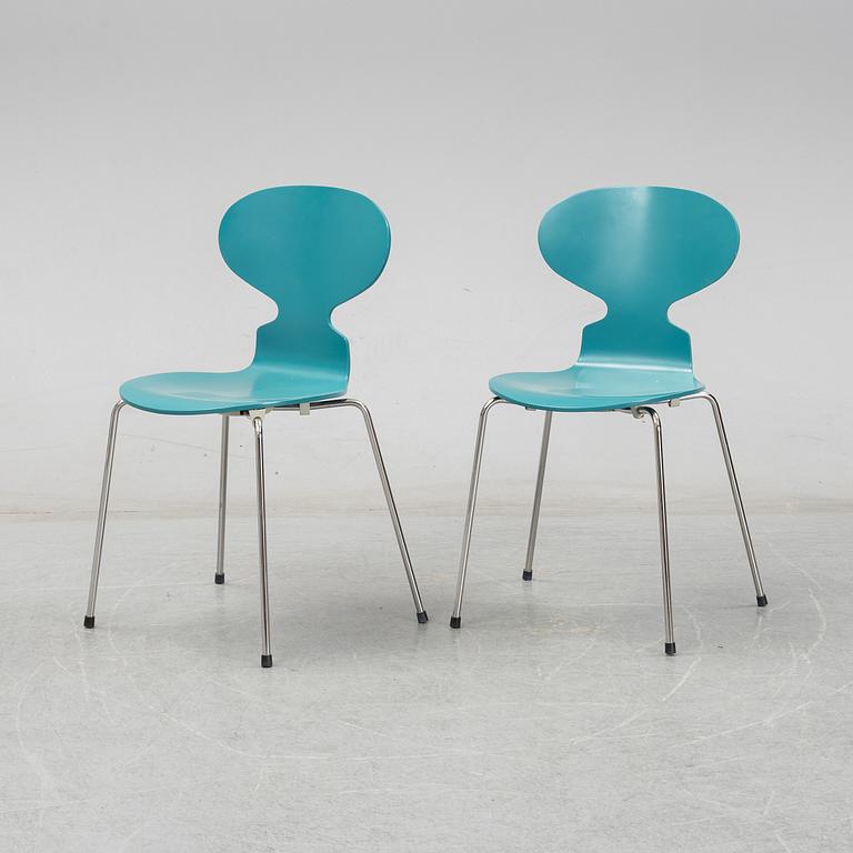Arne Jacobsen, stolar, ett par, "Myran", Fritz Hansen, Danmark.