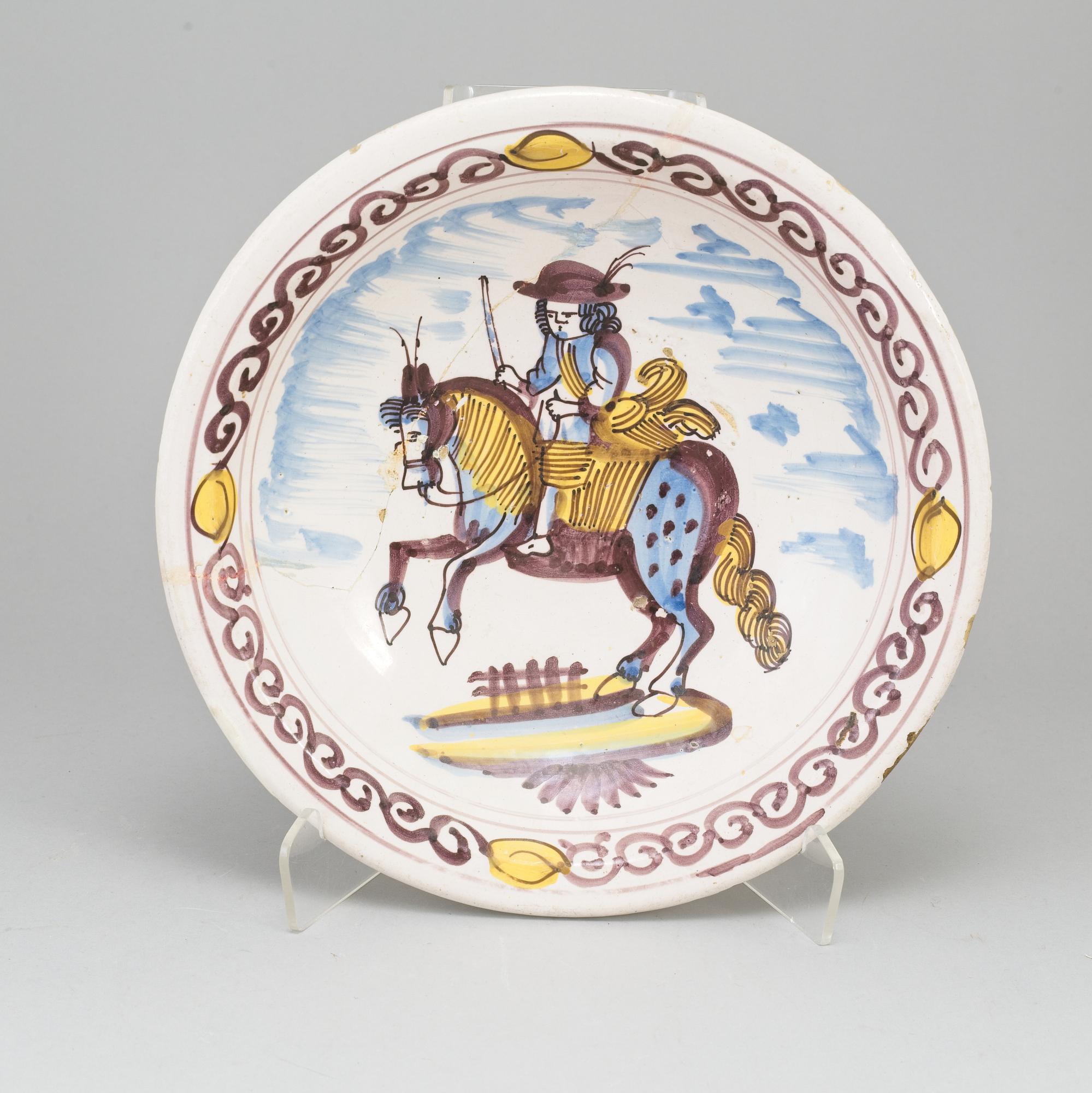 A faiance dish, 18th Century.