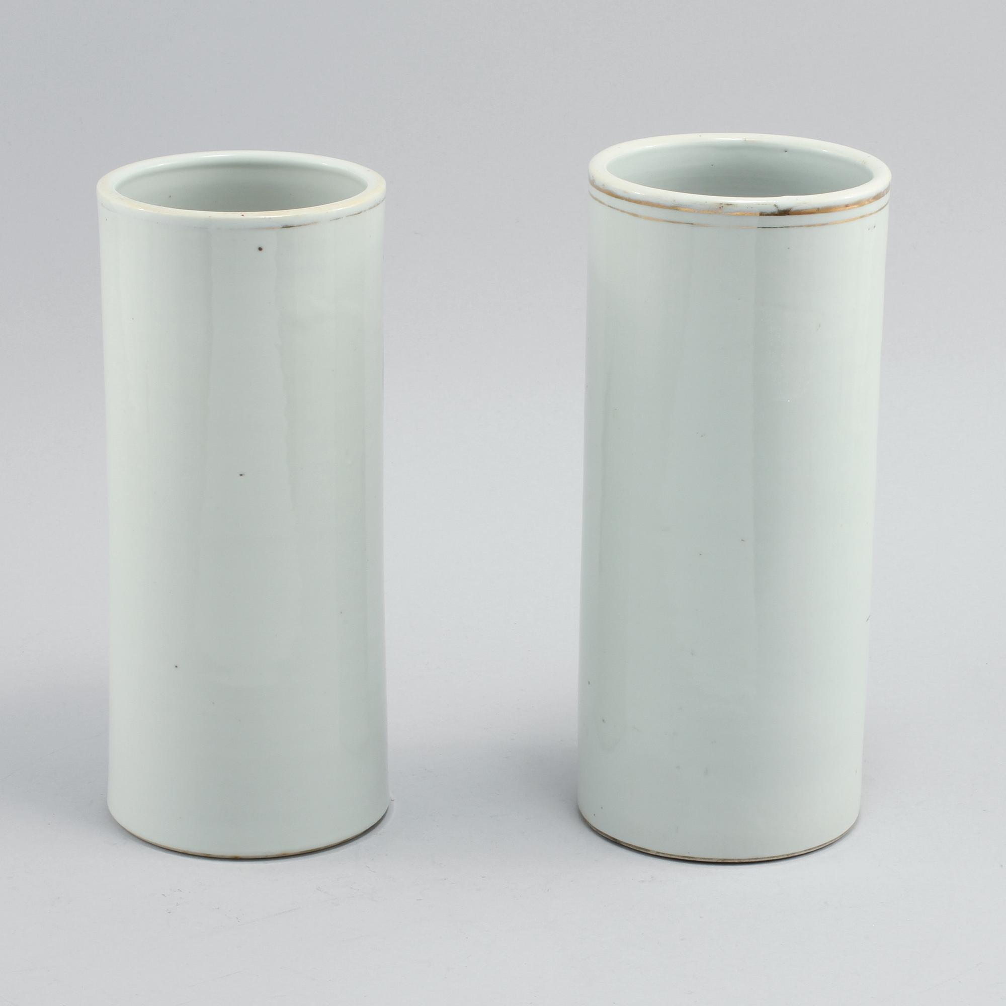 PENSELSTÄLL, 2 st, porslin, Kina, 1900-tal.