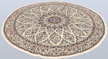 A part silk Nain rug, so called 9LAA, diameter c. 203 cm.