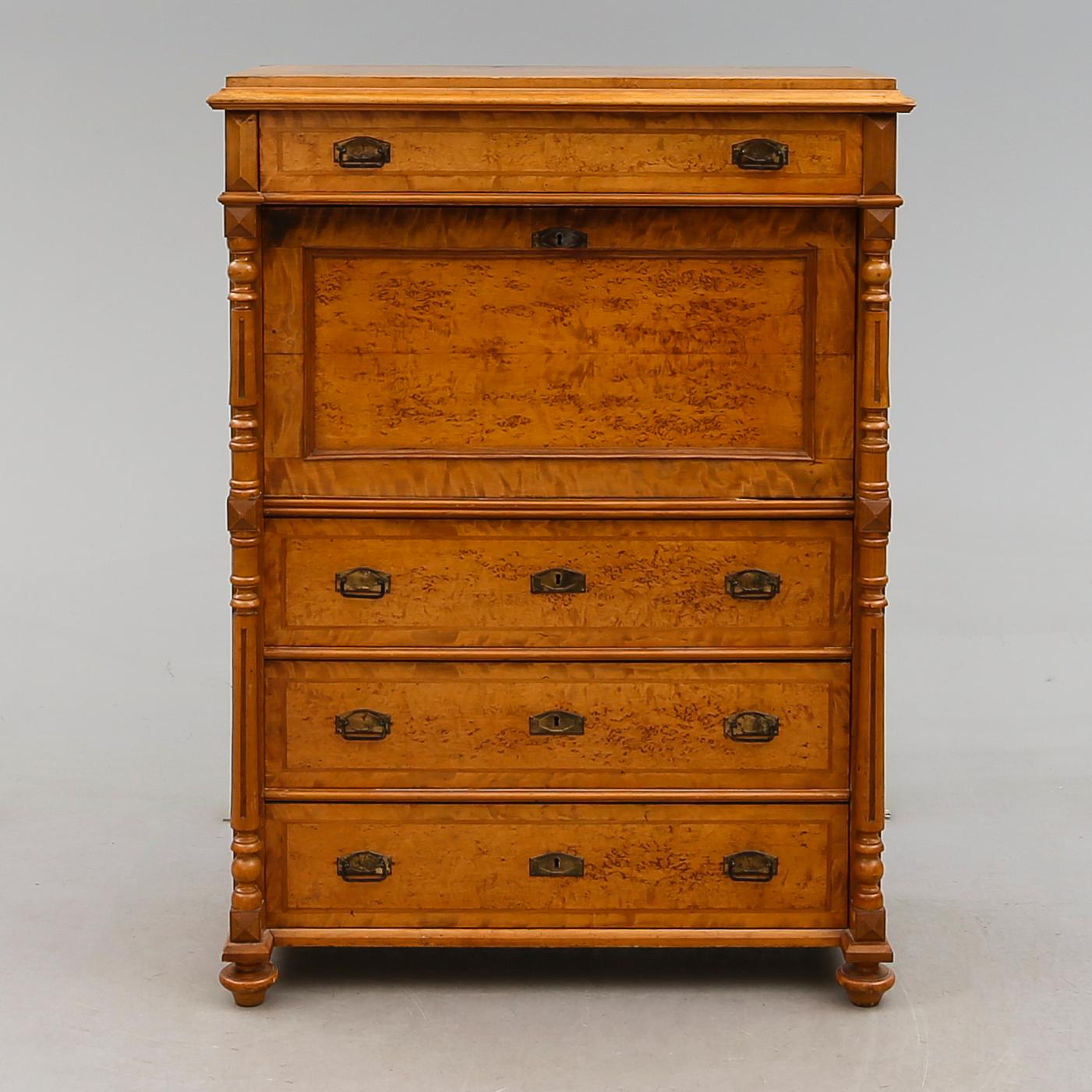 CHIFFONJÉ, 1800-talets andra hälft.