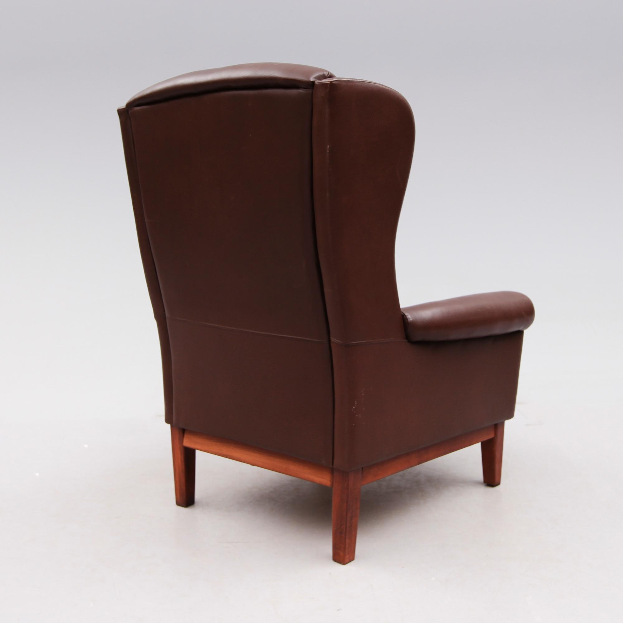 ÖRONLAPPSFÅTÖLJ, 1900-talets andra hälft.