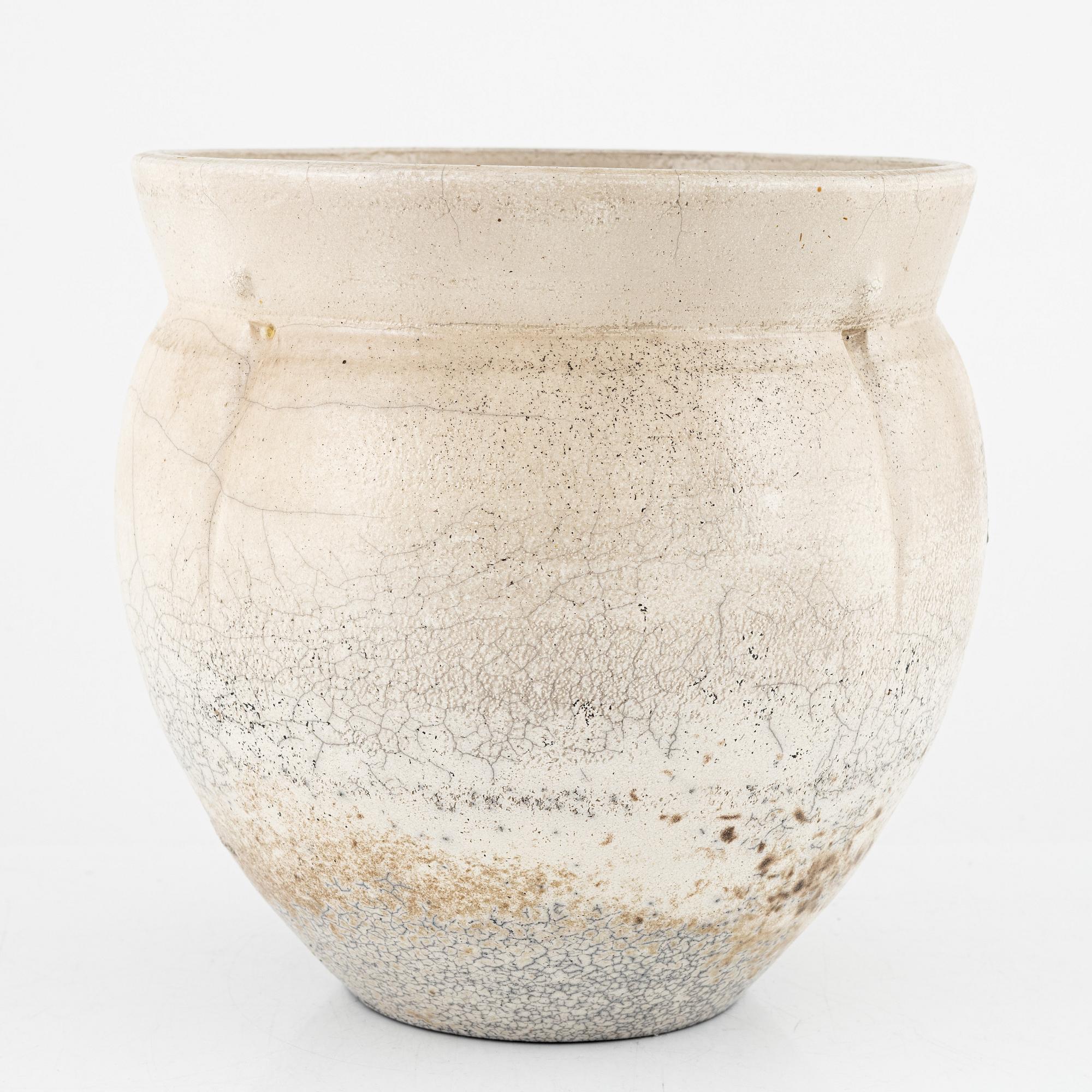 Ytterfoder, signerat, omkring 2000.