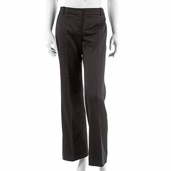 653. CHLOÉ, a pair of black cotton trousers, french size 40.