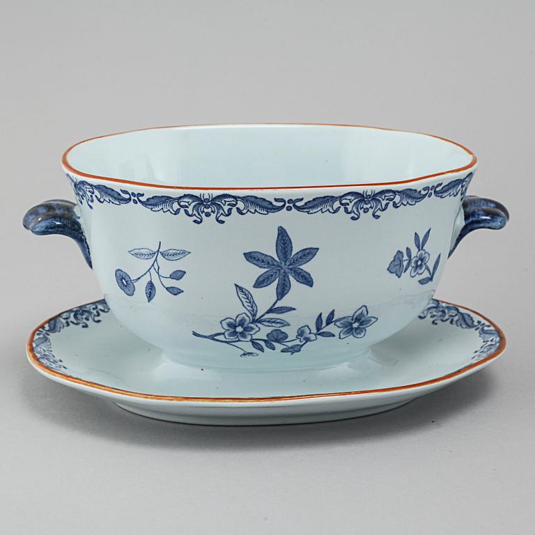 24 pieces of "Ostindia" table ware in earthenware, Rörstrand, 20th century.