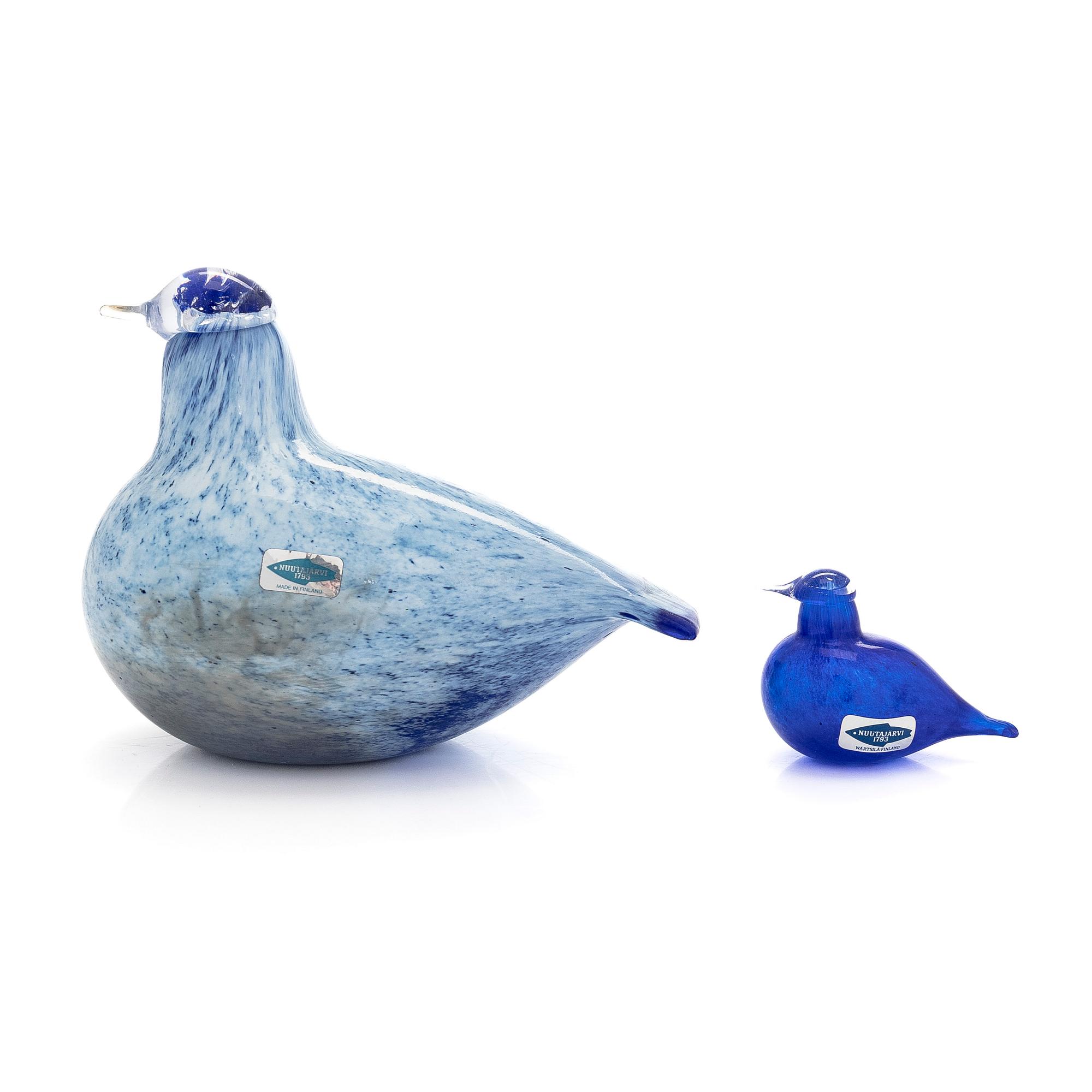 Oiva Toikka, Two glass birds, a Nokia Collection bird, and a blue Golden Crested Kinglet, both signed, 1980s.