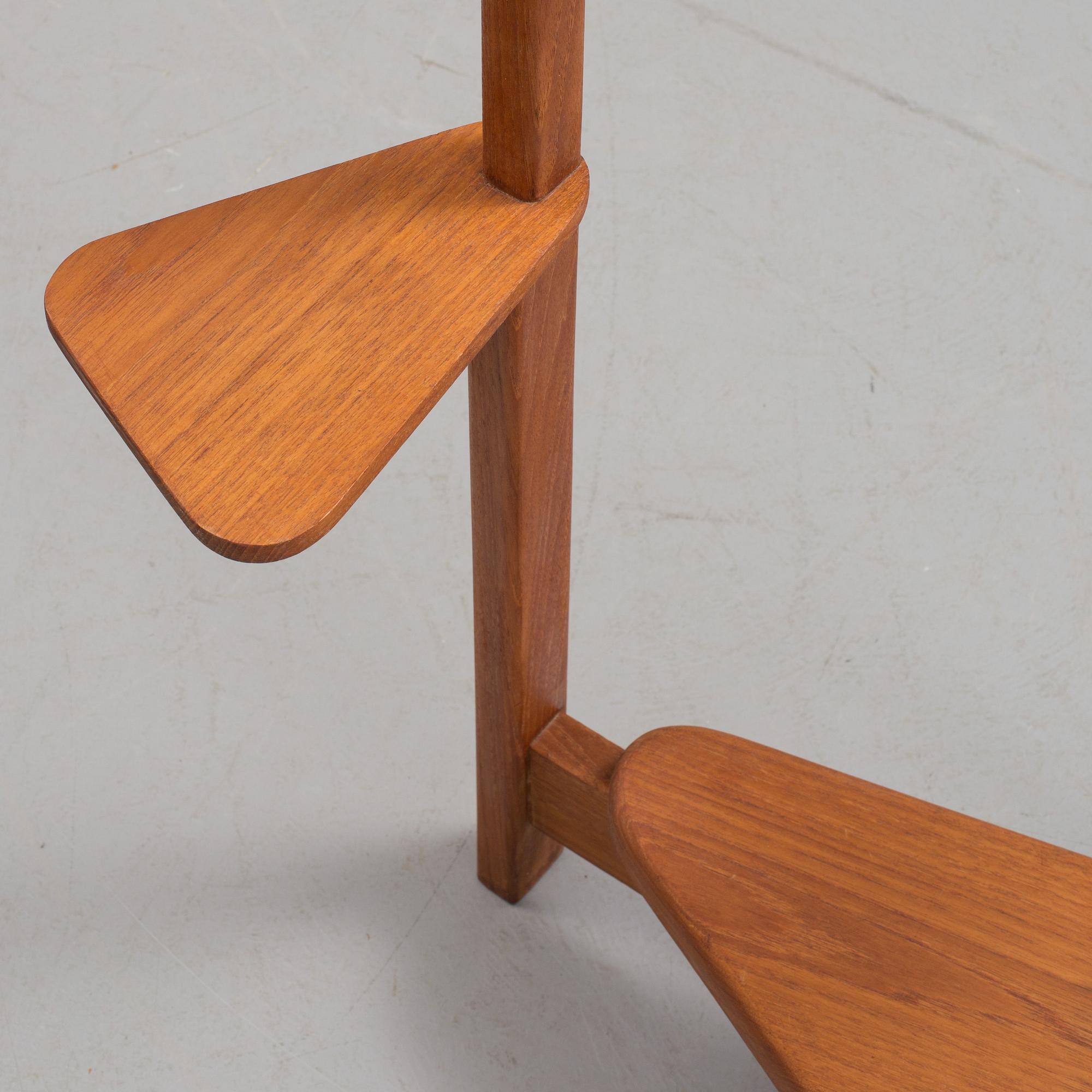 BLOMBORD /PIEDESTAL, teak, 1900-talets andra hälft.