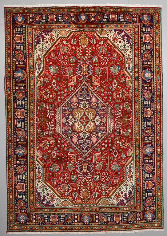 MATTA, Täbriz, ca 348 x 243 cm.