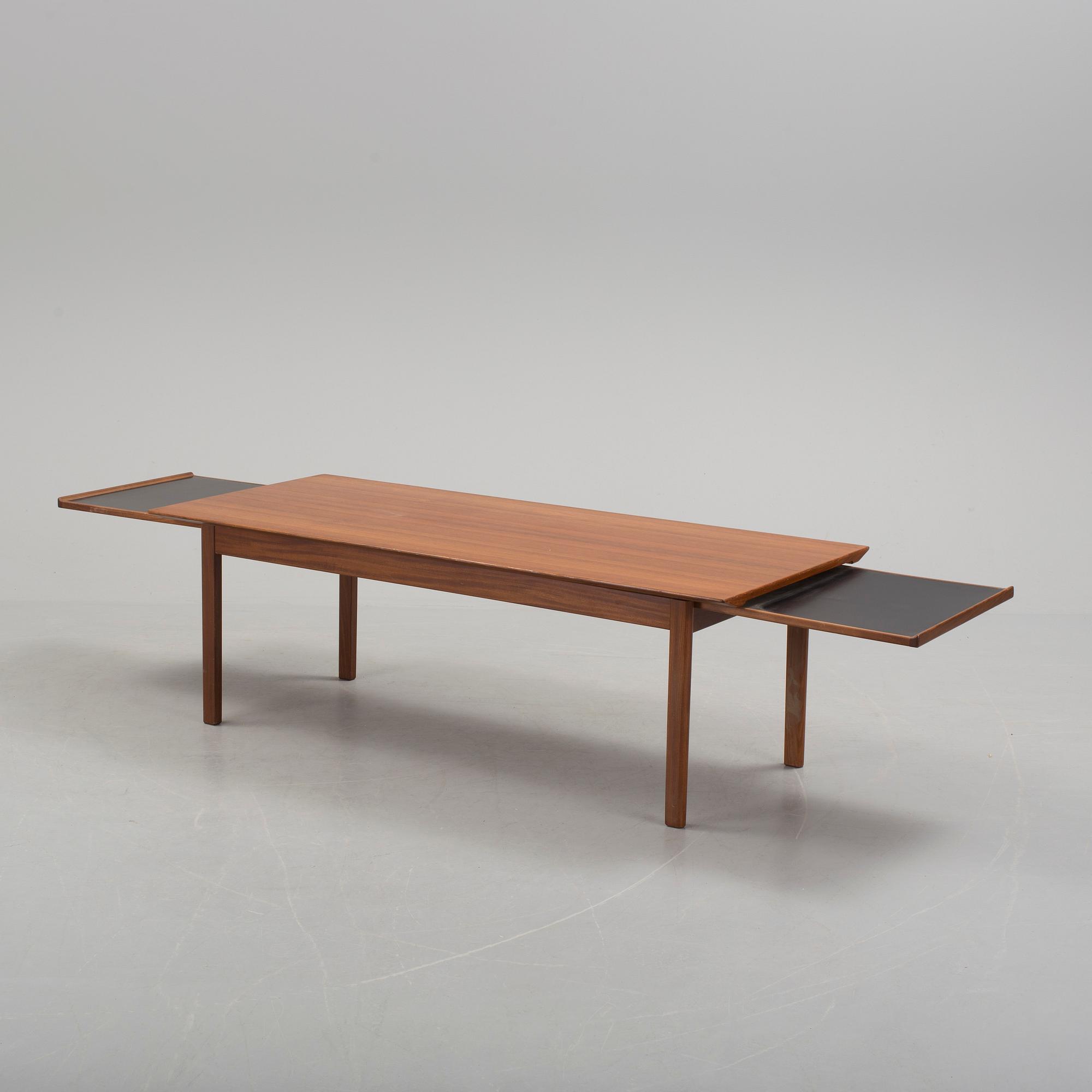 a coffee table veneered with teak designed by Tove & Edvard Kindt-Larsen for Säffle möbelfabrik, 1950s/60s.
