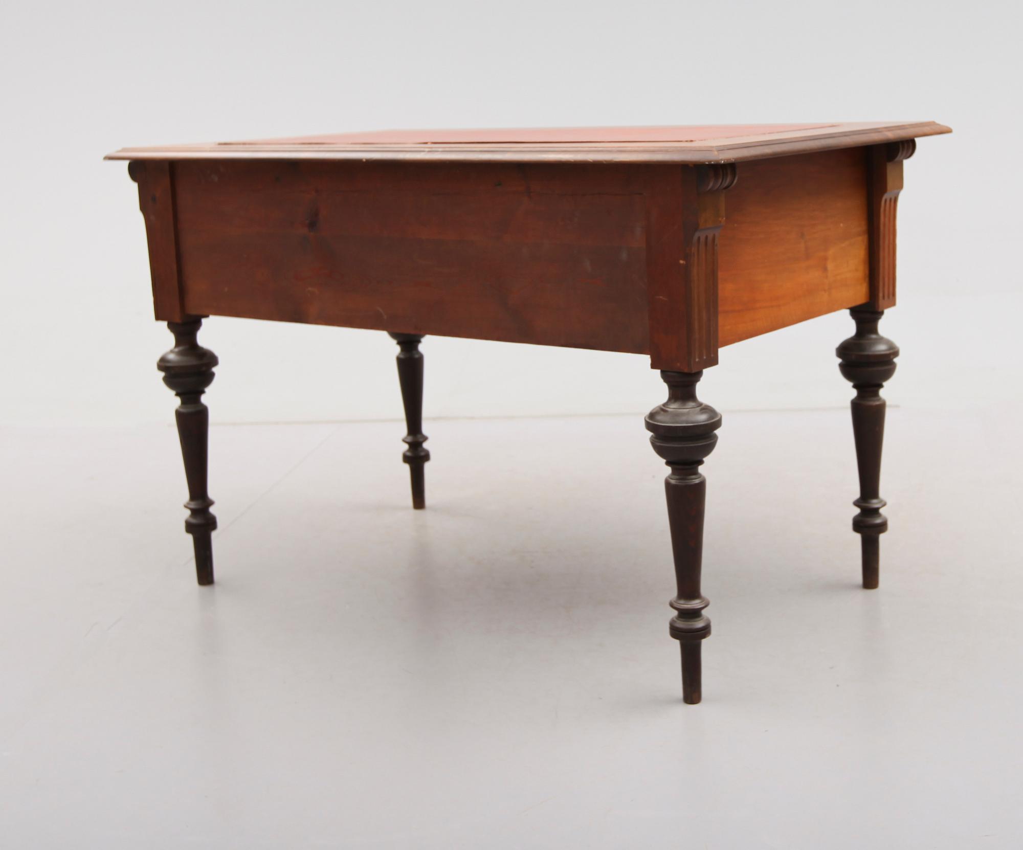 SKRIVBORD, sent 1800-tal.