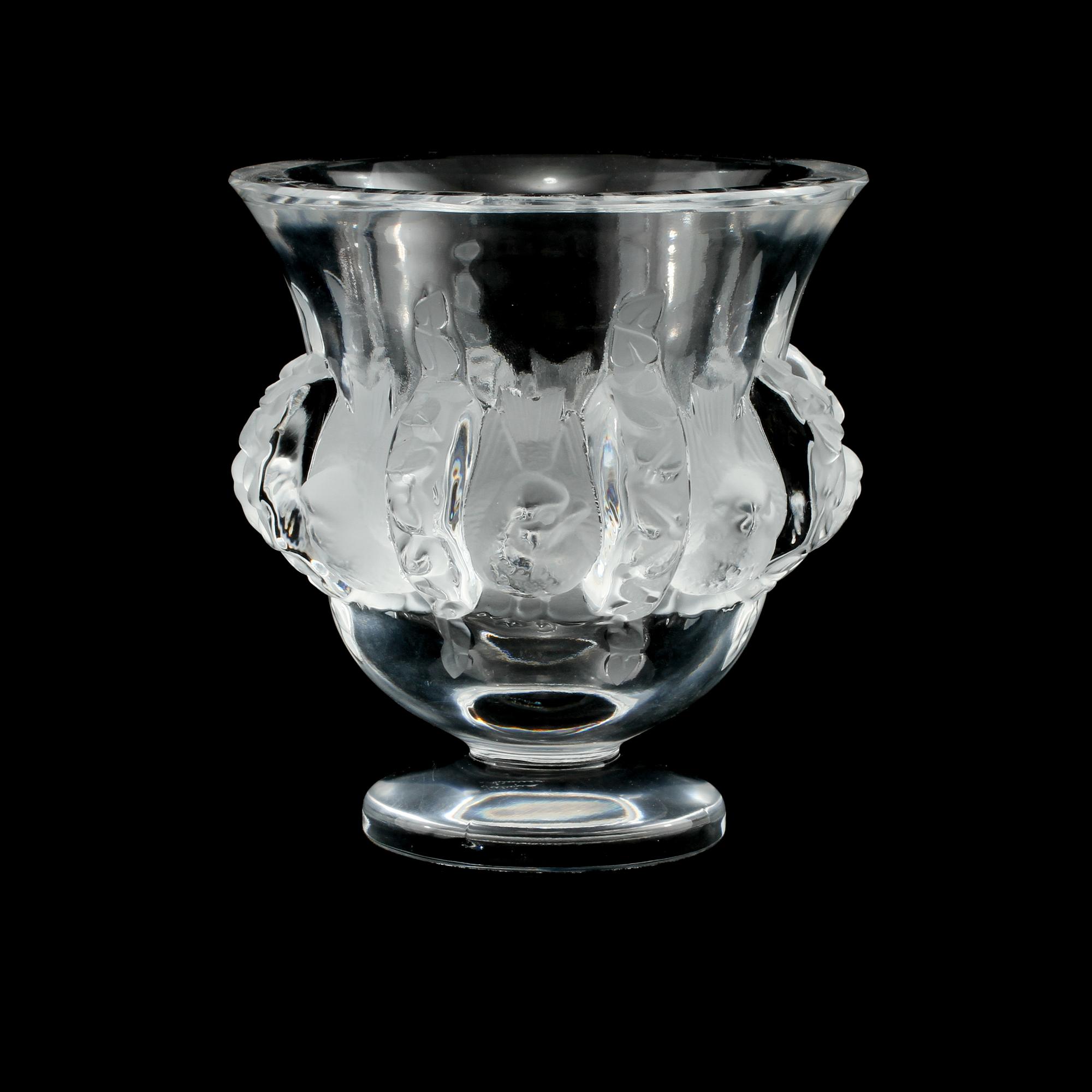VAS, glas, "Dampierre", Lalique, 1900-talets andra hälft.