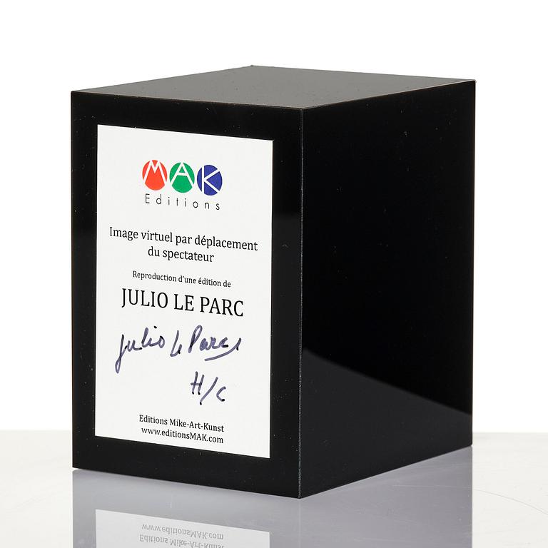 Julio Le Parc, "Image virtuel par déplacement du spectateur".