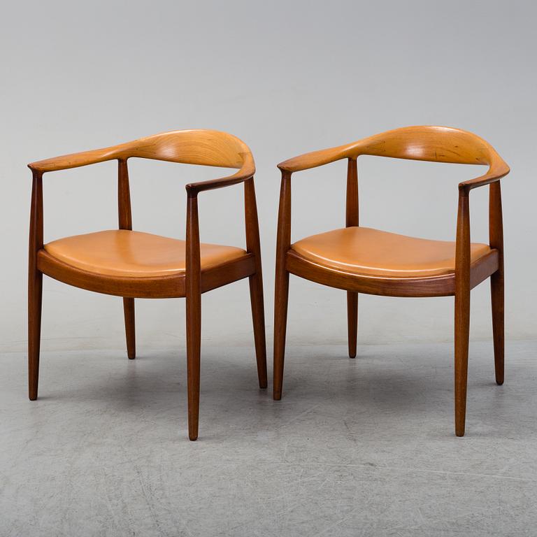 HANS J WEGNER,  a set of 6 "The Chair",  Johannes Hansen, Danmark.