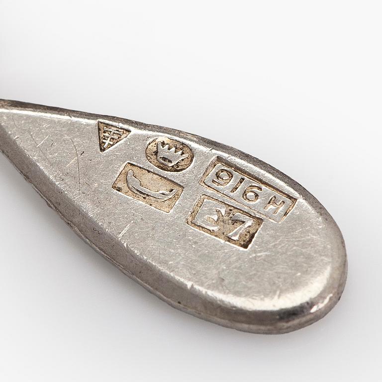 Kaulaketju, hopeaa, tuontileima Tillander 1958.