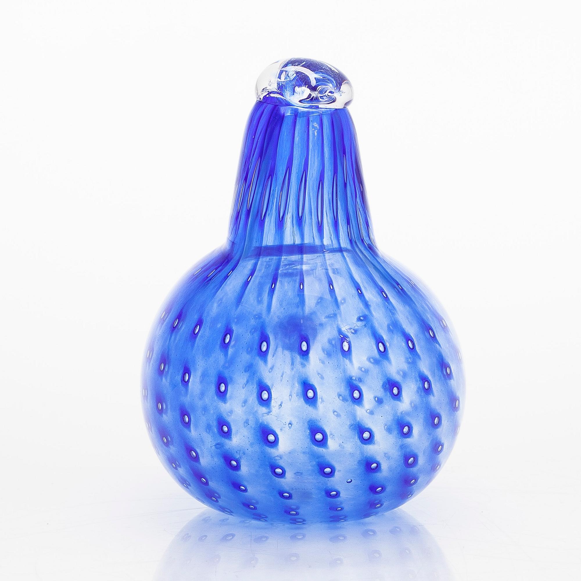 Oiva Toikka, a glass bird, signed O. Toikka Nuutajärvi Stora Enso oyj. Iittala 2008.