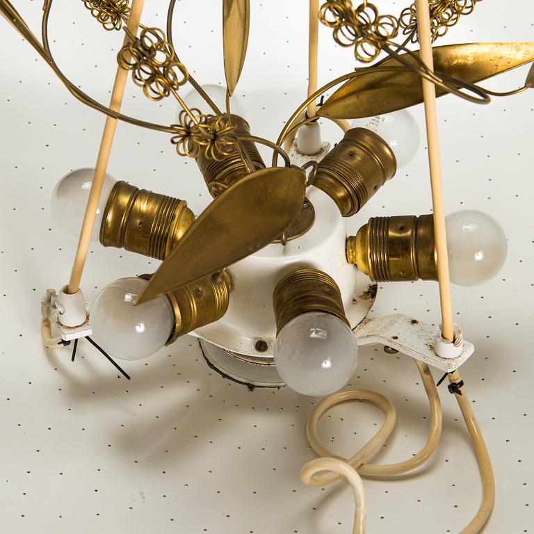 Paavo Tynell, a mid-20th-century 'K2-33' chandelier for Idman.