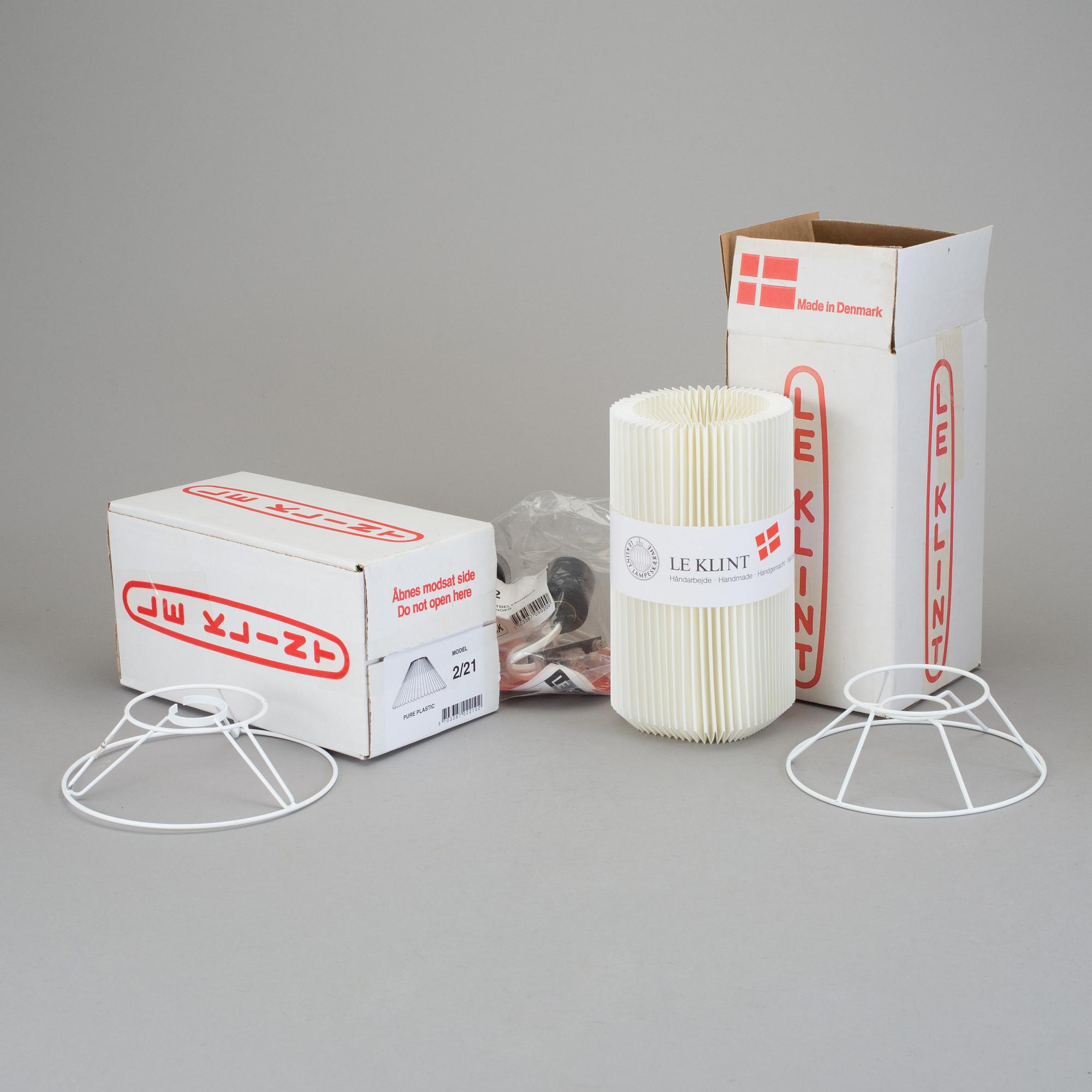 VÄGGLAMPOR 2 st & PLAFOND, Le Klint, modell 324/35 och 126/65.