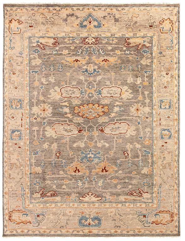 Carpet, Mamluk Design, ca 308 x 235 cm.
