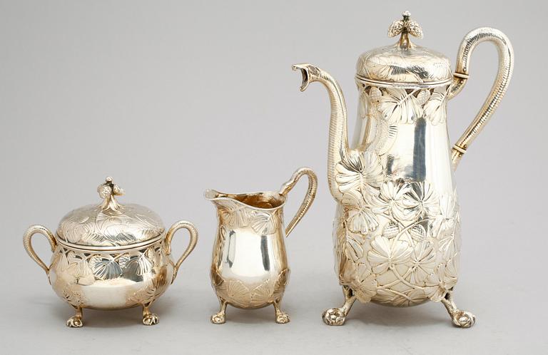 KAFFESERVIS, 3 delar, silver, CG Hallberg, Stockholm 1901/ 1902. Vikt ca 1552 g.