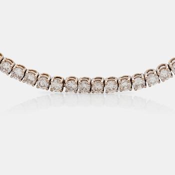 COLLIER med briljantslipade diamanter totalt ca 15.6 ct.