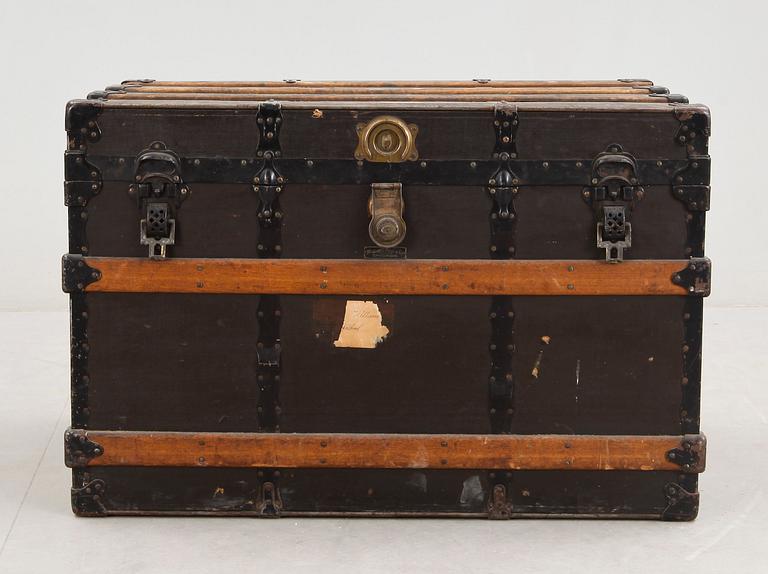 KOFFERT, 1900-talets första hälft.